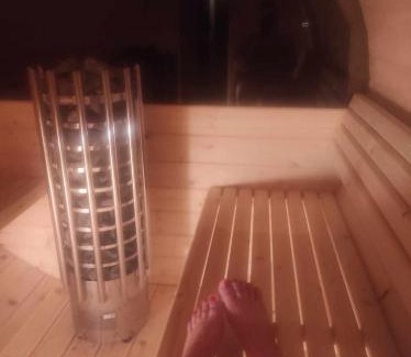 Pisz House | Domek z jacuzzi,kajaki i rowery,sauna -Malinowy Reset