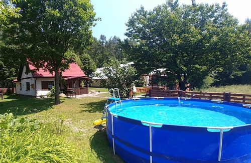 gmina Ozarow House | Domek z jacuzzi w środku lasu, brak sąsiadów, 2 km od zwartej zabudowy.