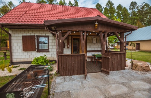 gmina Ozarow House | Domek z jacuzzi w środku lasu, brak sąsiadów, 2 km od zwartej zabudowy.