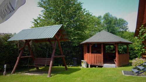 Bobrka House | Domki Letniskowe u Karola
