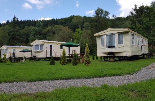 Ustrzyki Dolne Resort | Domki u Brzeginy