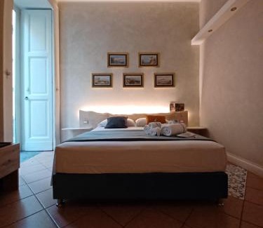 Naples City Centre Bed & Breakfast | Domus Duomo B&B Napoli