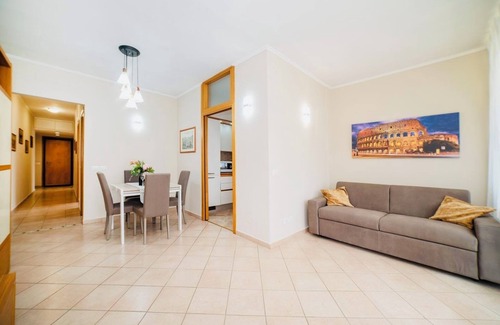 Quartiere XX Ardeatino Apartment | DomuSky-Attico Eur Montagnola