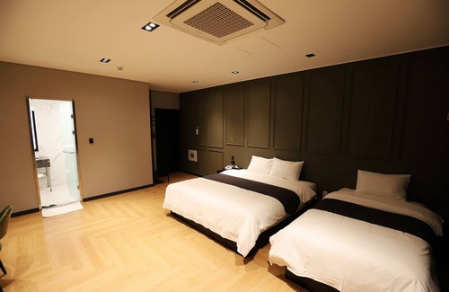 Dongducheon Hotel | Dongducheon Hotel The Gray