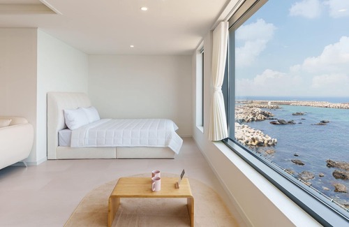 Donghae House | Donghae Neulbadarang Ocean View Pension