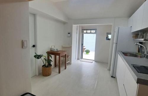 Chungmu House | Dongpirang Private Pension #jungangmarket #petfriendly
