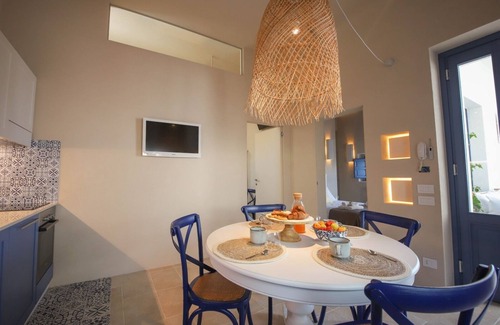 Capitolo Villa | Donna Lucia Romantic Villa w/jacuzzi Sea Front