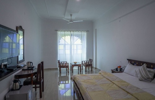 Abu Road Hotel | Doongar fort 7 km from ambaji
