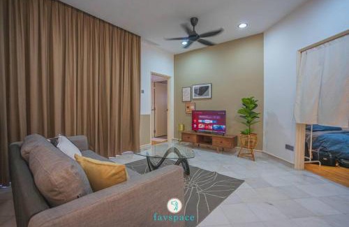 Chow Kit Apartment | Doorstep - Sunway Putra Mall - Close to PWTC for 4