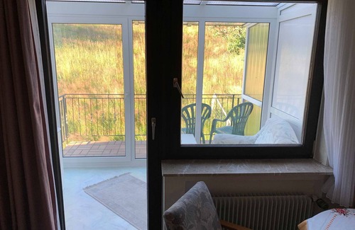 Reichelsheim Cottage | Doppelzimmer mit Wintergarten - 07 - Gasthaus und Pension Zum Fürstengrund
