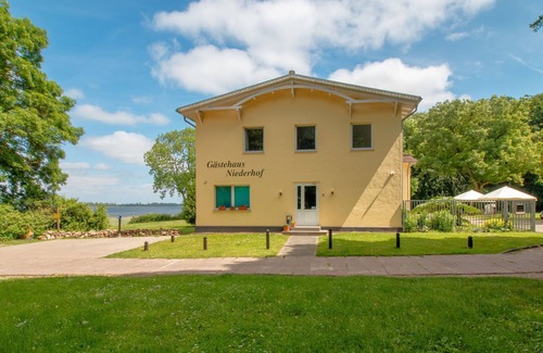 Sundhagen Apartment | Doppelzimmer 15 - Gästehaus Niederhof