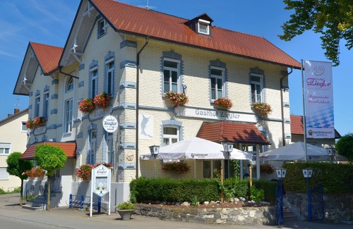 Oberreitnau Apartment | Doppelzimmer Klein 14qm mit WC und Dusche