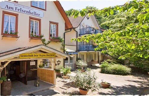 Staufen im Breisgau Apartment | Doppelzimmer mit WC und Dusche