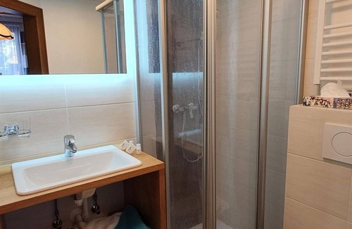 Seeboden Bed & Breakfast | Doppelzimmer Reißeck mit Indirektem Balkon - Gästehaus Bärwald