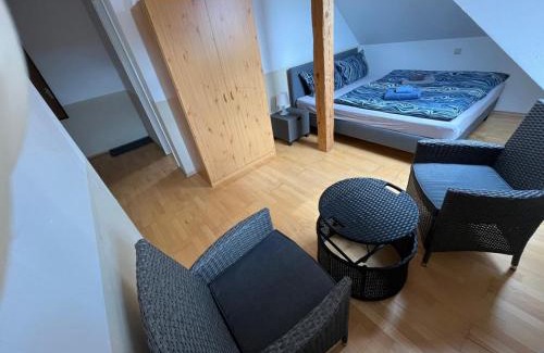 Meine House | Doppelzimmer, TV- Bad, Kühlschrank- Parkplatz-17