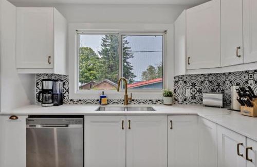 Fenelon Falls House | Dorado at The Kabins by The Falls