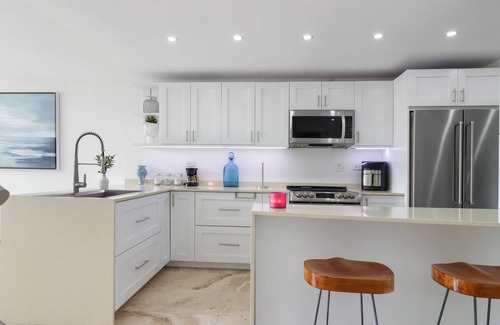 Dorado del Mar Villa | Dorado Bliss: 4BR Villa Sleeps 11 Pool Near Beach Golf Area