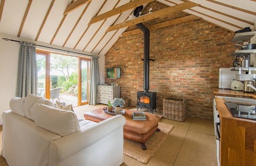 Ashford House | Dormestone Farm by Bloom Stays - sleeps 12 with outdoor swimming pool and tennis court