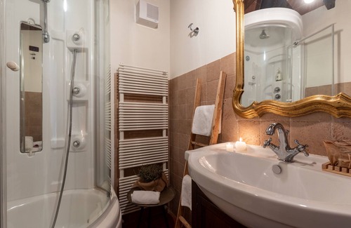 Monte San Savino House | DormiVeglia B&B