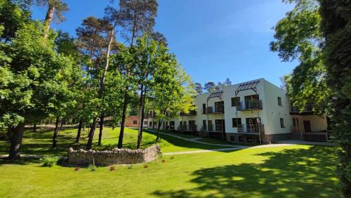 Miedzychod Hotel | Dormowo 34 Apartamenty nad jeziorem