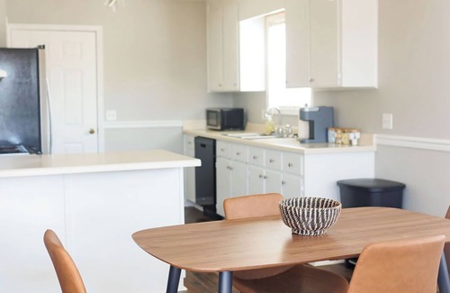 Dothan House | Dothan Westside Retreat