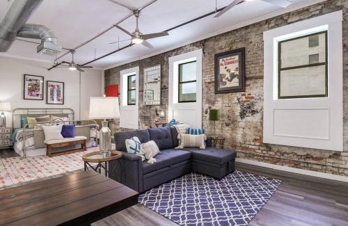 Longview Apartment | Dottie's Loft 202