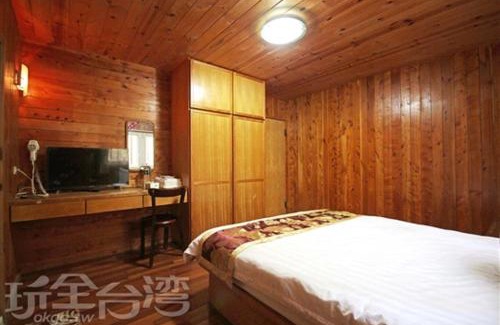 Zhushan House | Double Lake B&B