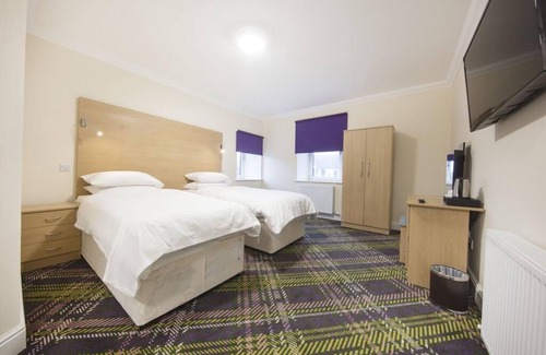 Hamilton House | Double or Twin Ensuite with Shower at The Bay Horse