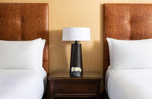 Crested Butte Hotel | Double Queen Room with Pristine Valley Views, Elevation Hotel, 2 Family Rooms