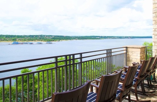 Lakeway Hotel | Double Queen with Balcony and Lakeview at Lakeway Resort & Spa | 4 Units