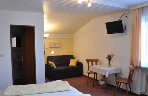 Alberschwende Apartment | Double Room 2 - Haus Berchtold