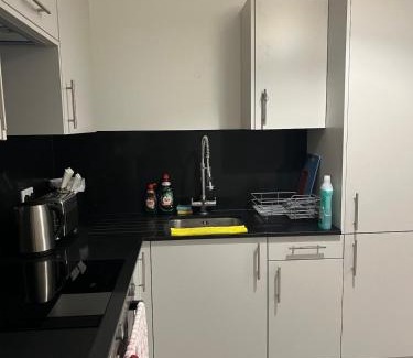 Bethnal Green Apartment | Double Room-2- in a great location-A newly apartment with 3 floors- 5 rooms-3 Bathroom-1 kitchen-1 terrace