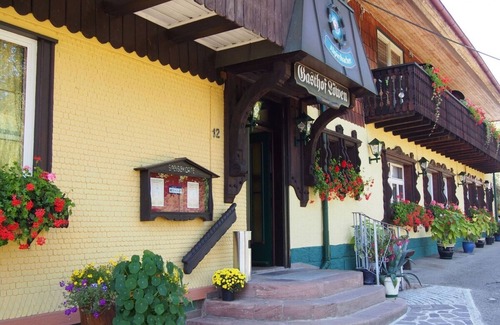 Tennenbronn Apartment | Double room 4 with shower and WC