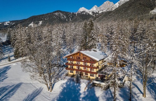 Ramsau am Dachstein House | Double room south with shower, WC - Hotel Rösslhof