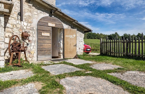Ala Apartment | Double Room 'Camera Matrimoniale' with Mountain View, Shared Garden and Balcony