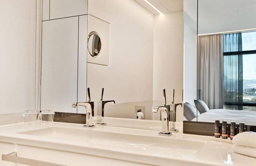 Laakirchen House | Double room deluxe panoramic view, breakfast, non-refundable - COOL MAMA Hotel Salzburg