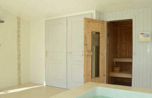 Saint Palais House | Double room-Ensuite with Bath-Garden view-Et cours