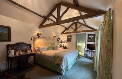 Crayke House | Double room-Ensuite- Super King - Lavender