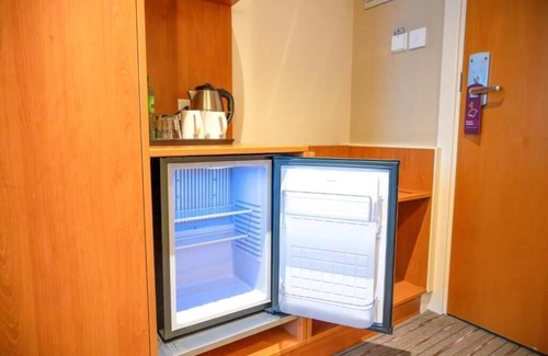 Dubai Investment Park House | Double Room Near Aerosoft Residence By Luxury Bookings