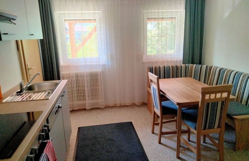 Aurach am Hongar Apartment | Double room no. 3 with shower WC - oasis of peace in nature close to Lake Attersee