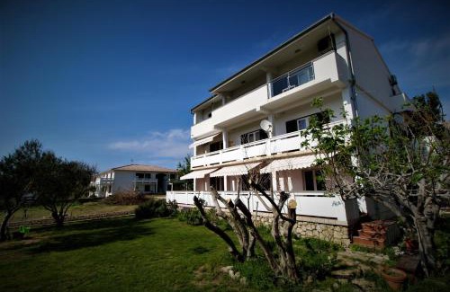 Pag House | Double Room Pag 13060a