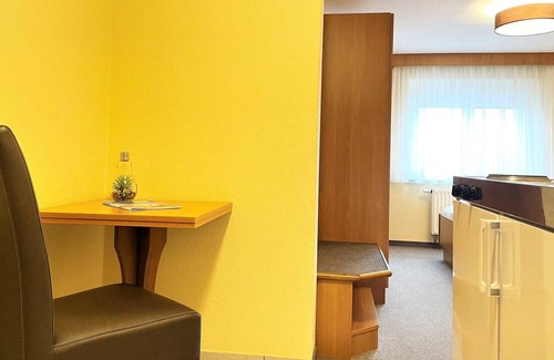 Lohsa Apartment | Double room Pets allowed, max. 2 persons - Gasthof & Pension "Zur Friedenseiche" (Guesthouse)