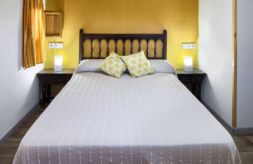 Ejulve House | Double room-Private Bathroom-Mountain view-Amarilla