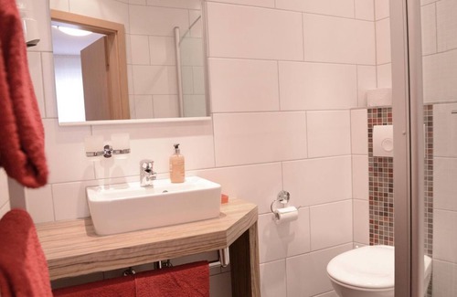 Cochem House | Double Room Shower/WC - Hotel Weinhaus Gräfen