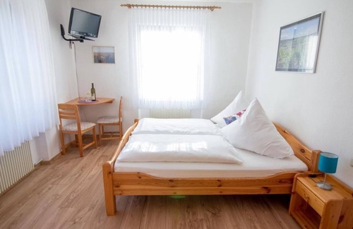 Niederemmel Bed & Breakfast | Double room - St. Eberhard Guest House