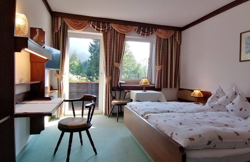 Hinterstoder Hotel | Double room "Sternenhimmel" with shower /WC - Hotel garni Landhaus Bürtlmair *