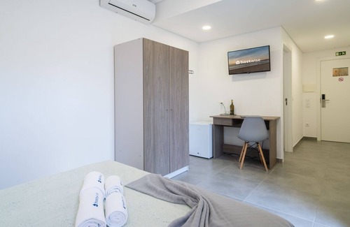 Arvore House | Double Room w/Terrace and Pool by HostWise Arvore