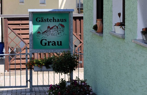 Egloffstein Apartment | Double room with balcony (shared shower/WC) - Gästehaus Grau