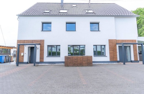 Willroth Apartment | Double room with balcony - Colakation GmbH