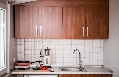 Emin Sinan Apartment | Double Room with Balcony and Sea View